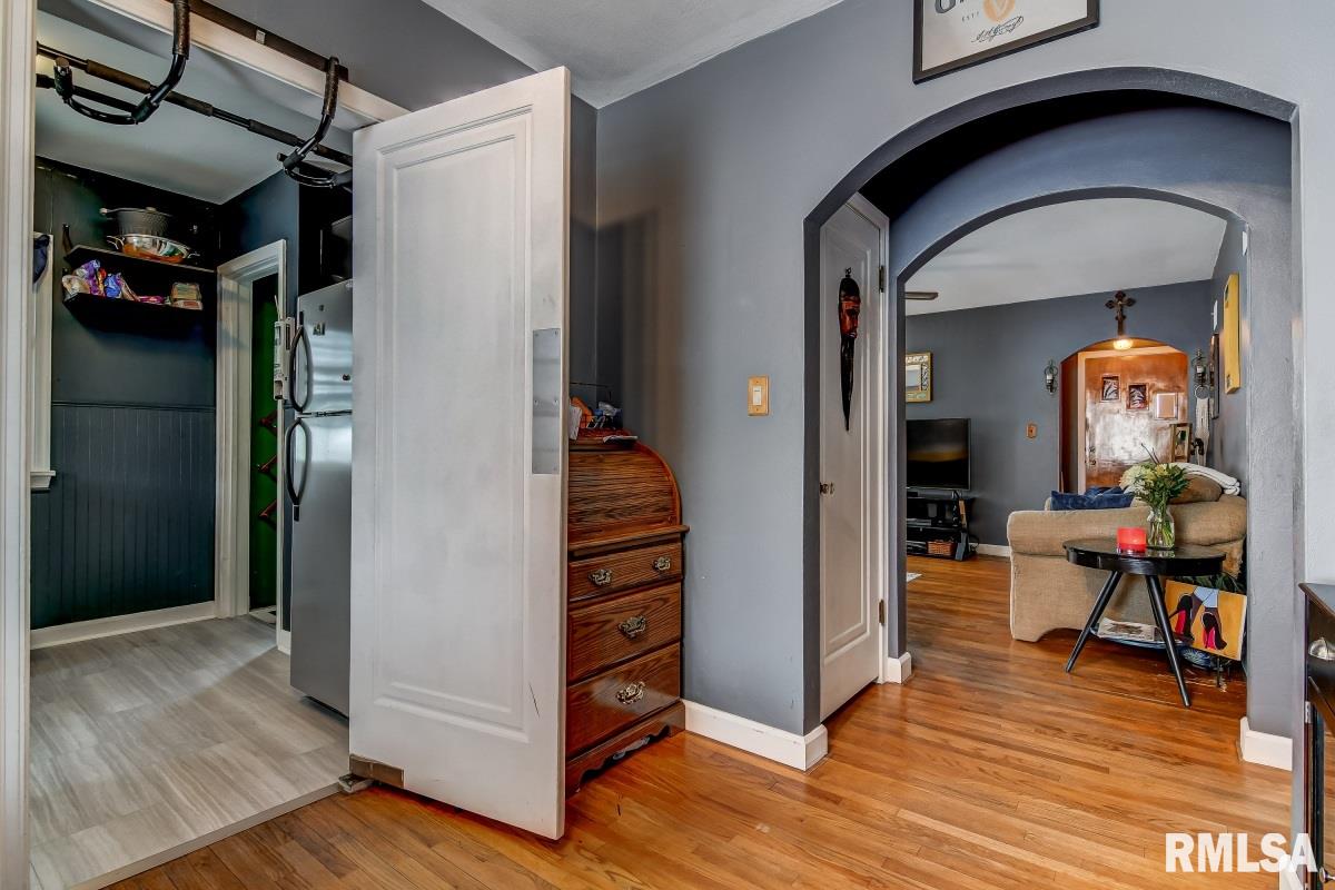 2408 South 8th Street Springfield, IL 62703 - Photo 7 of 20