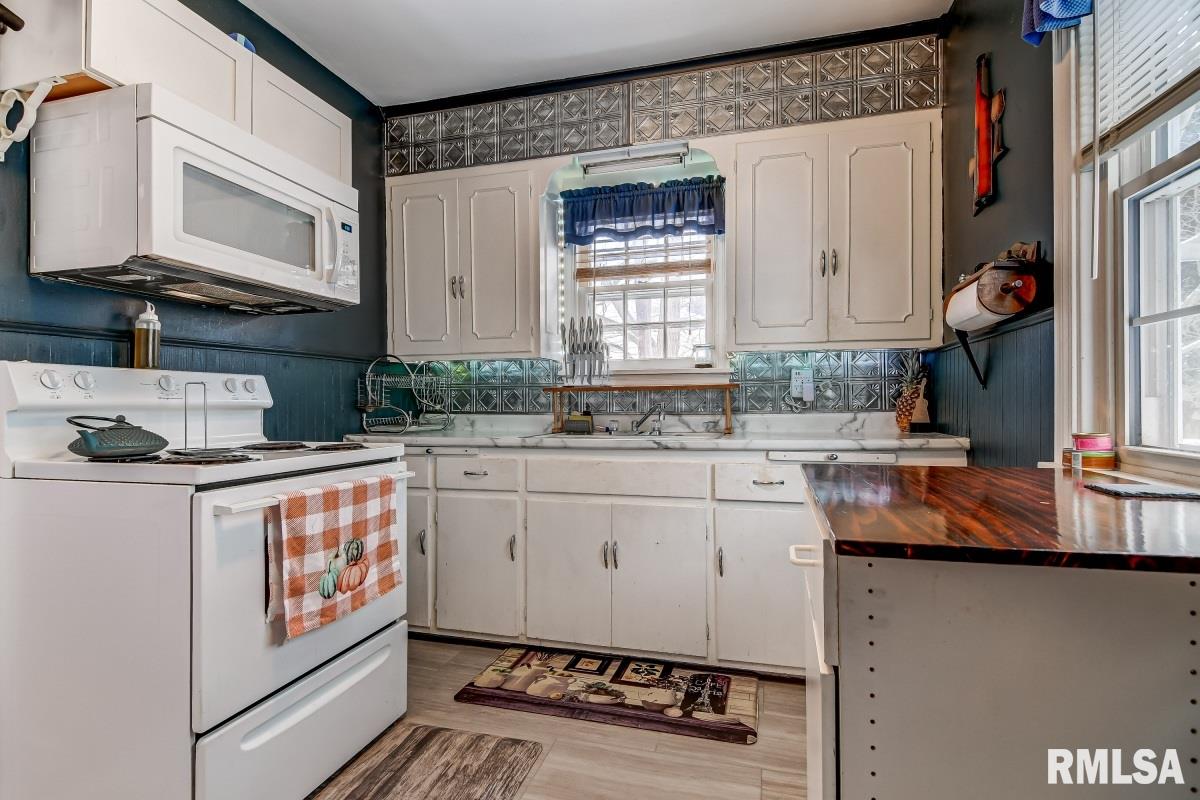 2408 South 8th Street Springfield, IL 62703 - Photo 9 of 20