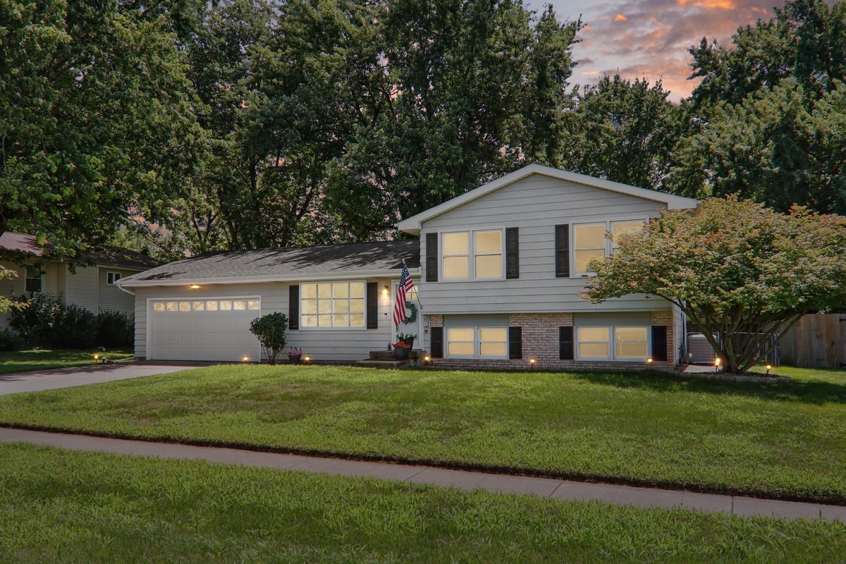 1715 Gregory Street Normal, IL 61761 - Photo 2 of 42 Gallery Image 2