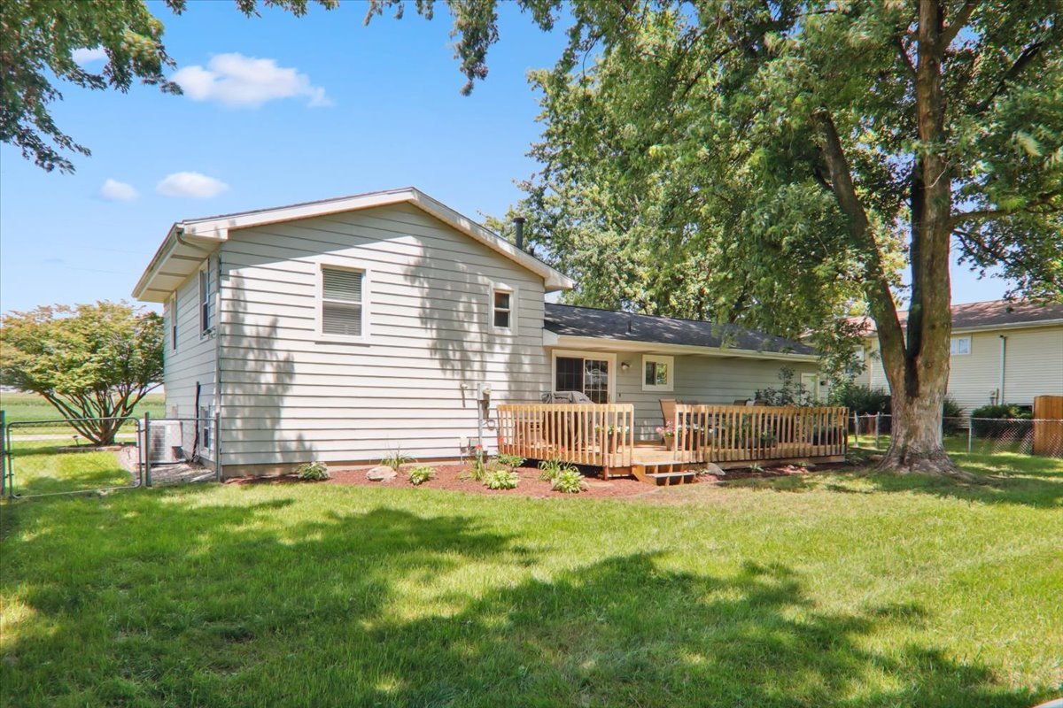 1715 Gregory Street Normal, IL 61761 - Photo 4 of 42 Gallery Image 4