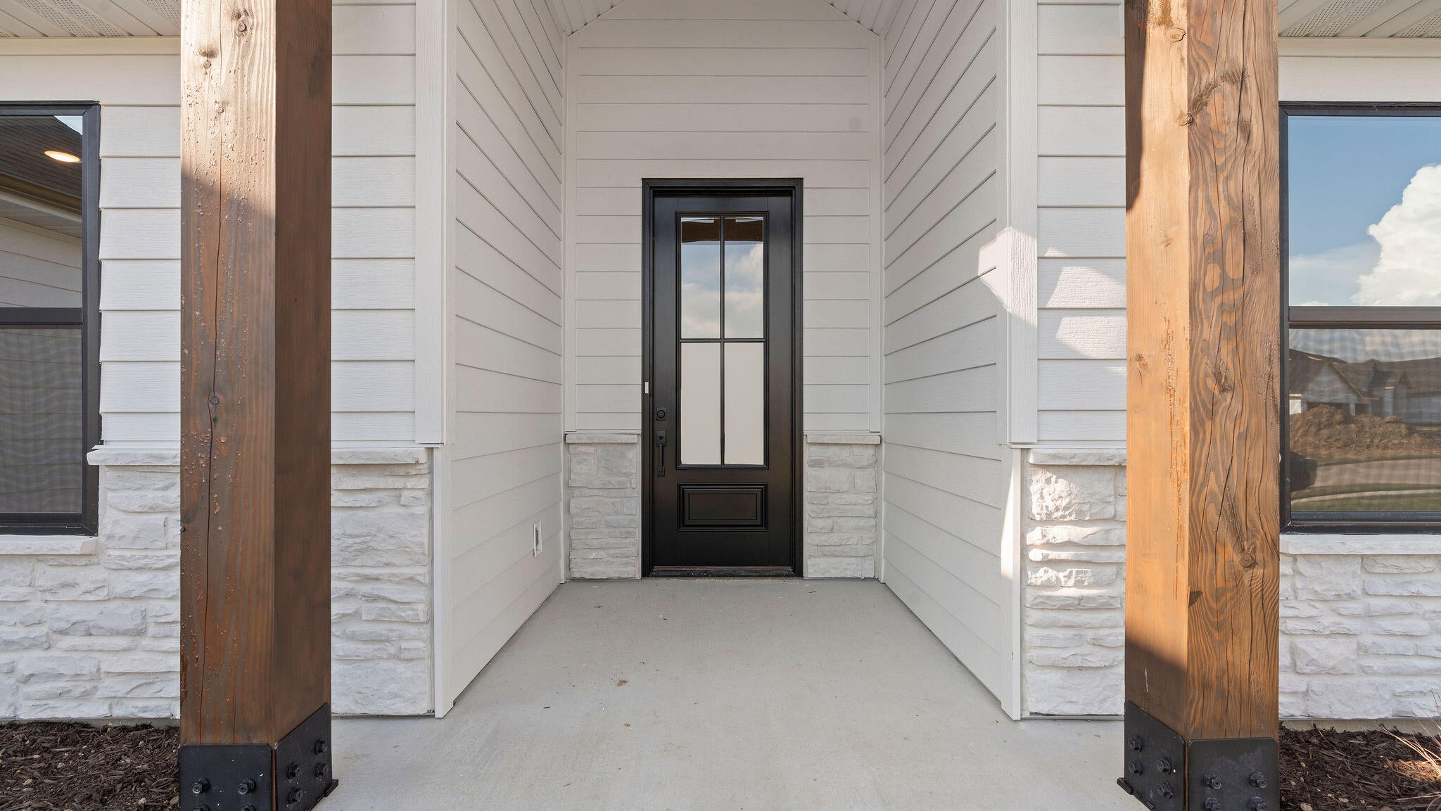 4405 Royal County Road Columbia, MO 65201 - Photo 3 of 36 Gallery Image 3