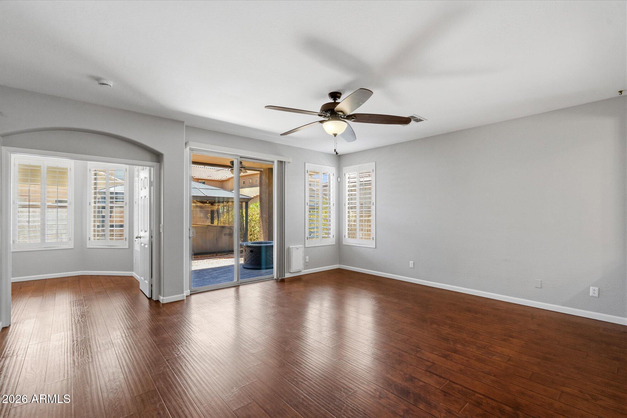 3009 West Trapanotto Road Phoenix, AZ 85086 - Photo 16 of 42 Family room
