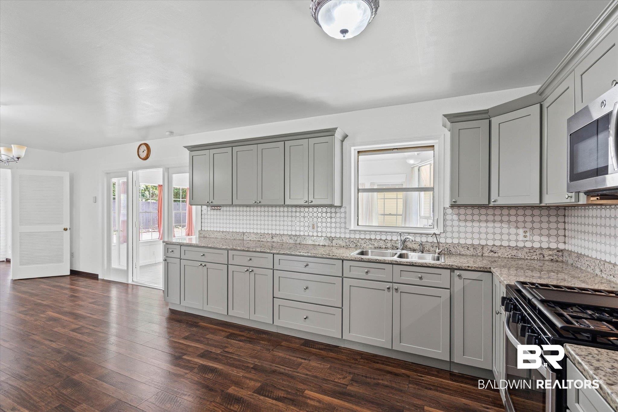 5955 Chalet Drive North Mobile, AL 36608 - Photo 3 of 35