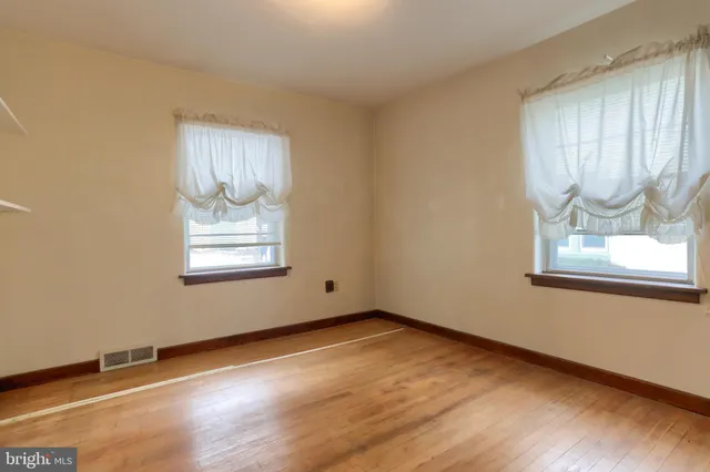 $209,900 | 54 Oak Avenue, Camp Hill, PA 17011