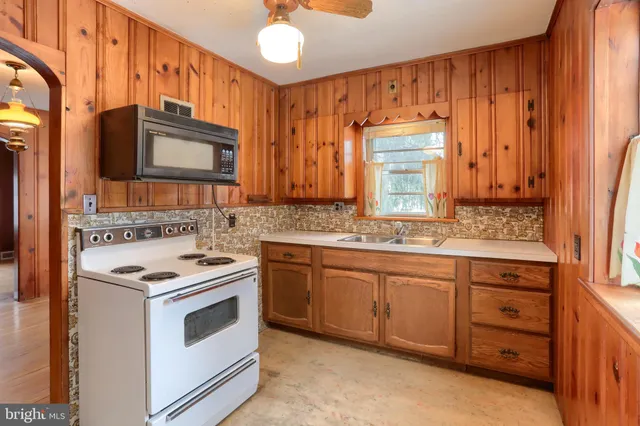 $209,900 | 54 Oak Avenue, Camp Hill, PA 17011