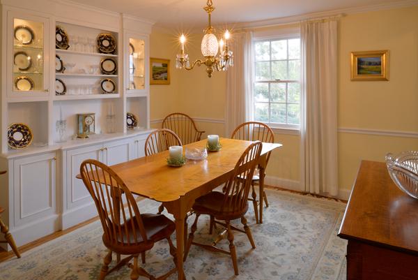 11 Cornell Road Marblehead, MA 01945 - Photo 13 of 28 a dining room with furniture and window