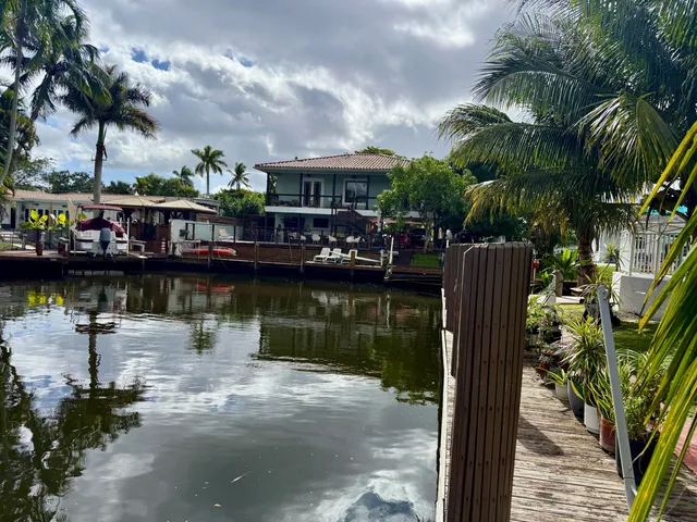 $6,000 | 4540 Southwest 28th Terrace, Dania Beach, FL 33312