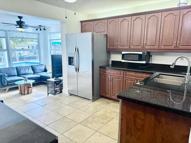 $6,000 | 4540 Southwest 28th Terrace, Dania Beach, FL 33312
