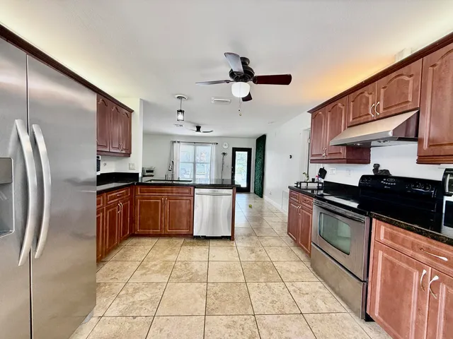 $6,000 | 4540 Southwest 28th Terrace, Dania Beach, FL 33312