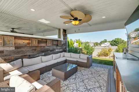 $1,150,000 | 4732 Cross Street, Philadelphia, PA 19128