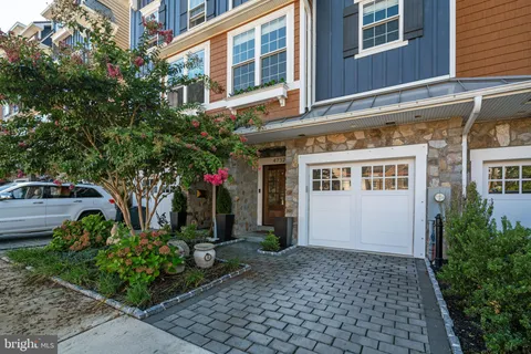 $1,150,000 | 4732 Cross Street, Philadelphia, PA 19128