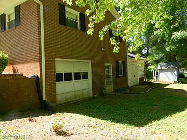 88 Biesecker Road Lexington, NC 27295 - Photo 2 of 14 Other. basement garage