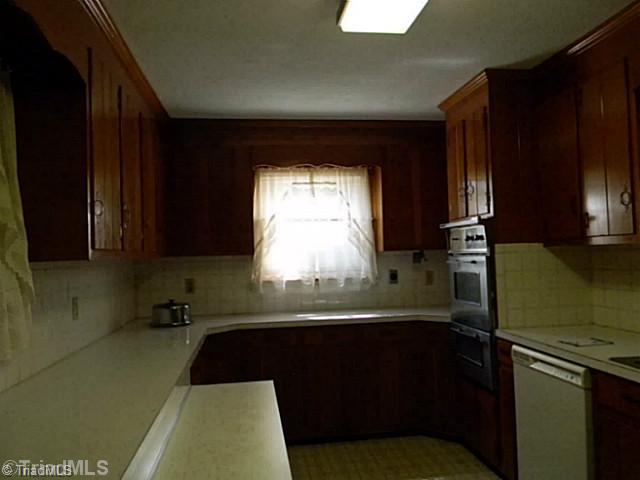 88 Biesecker Road Lexington, NC 27295 - Photo 8 of 14 Kitchen.