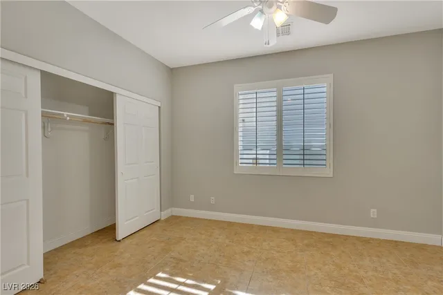 $4,000 | 63 Cascade Lake Street, Las Vegas, NV 89148