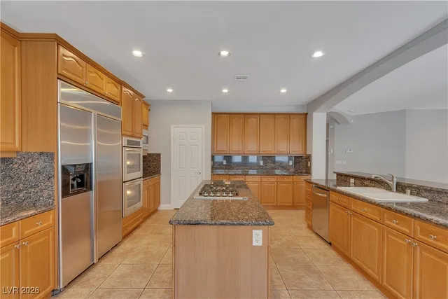 $4,000 | 63 Cascade Lake Street, Las Vegas, NV 89148