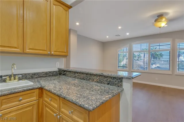 $4,000 | 63 Cascade Lake Street, Las Vegas, NV 89148