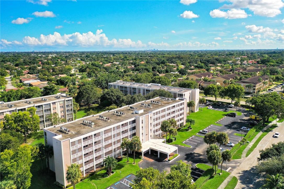 1075 Riverside Drive, Unit 405 Coral Springs, FL 33071 - Photo 3 of 22 Close to Shopping