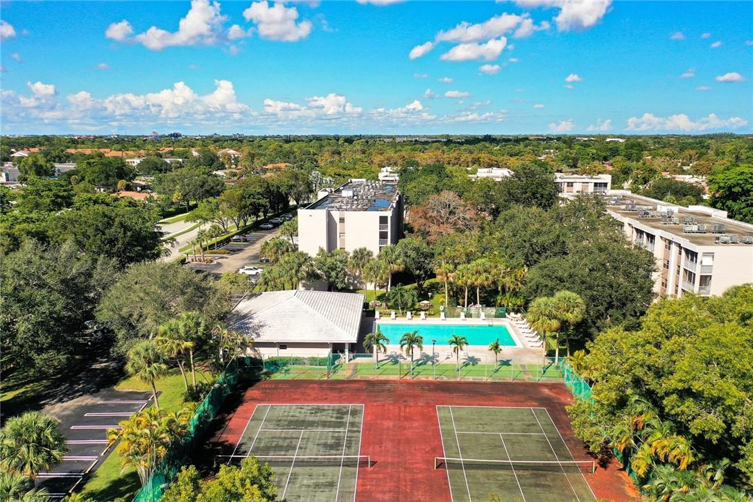 1075 Riverside Drive, Unit 405 Coral Springs, FL 33071 - Photo 4 of 22 Photo 4