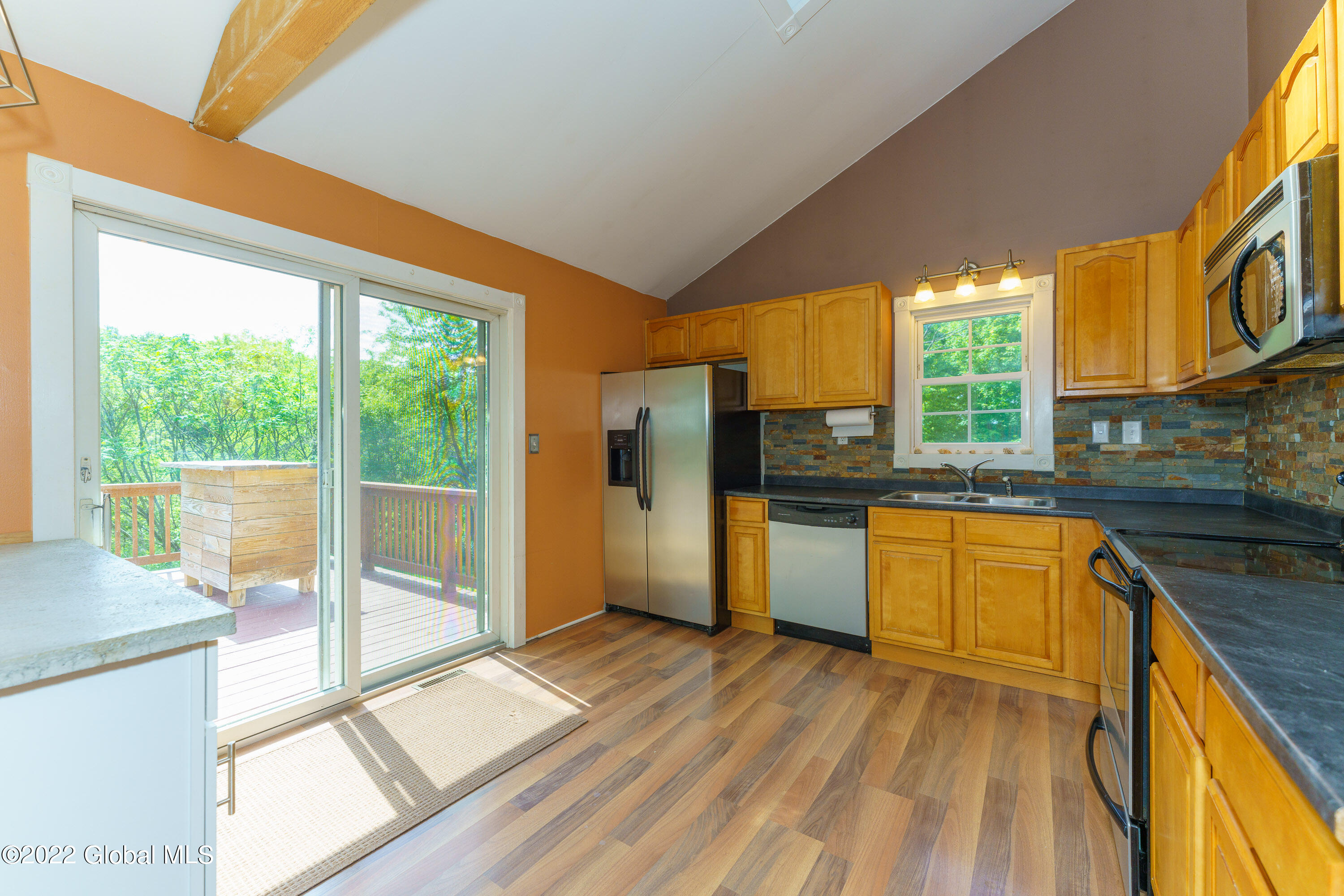 68 Jarvis Road South Ravena, NY 12143 - Photo 11 of 33 1 Greatroom 8