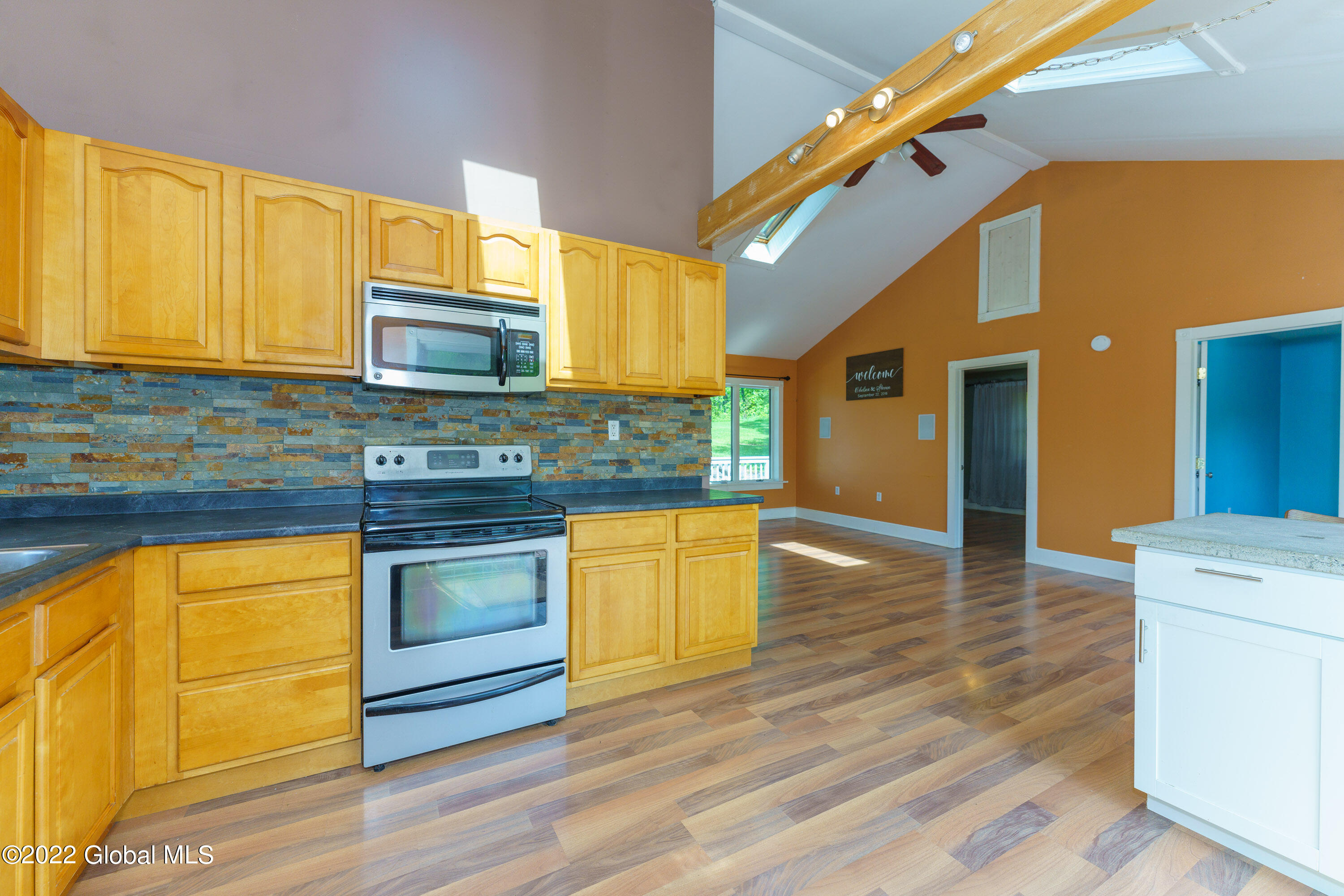 68 Jarvis Road South Ravena, NY 12143 - Photo 13 of 33 1 Greatroom 10