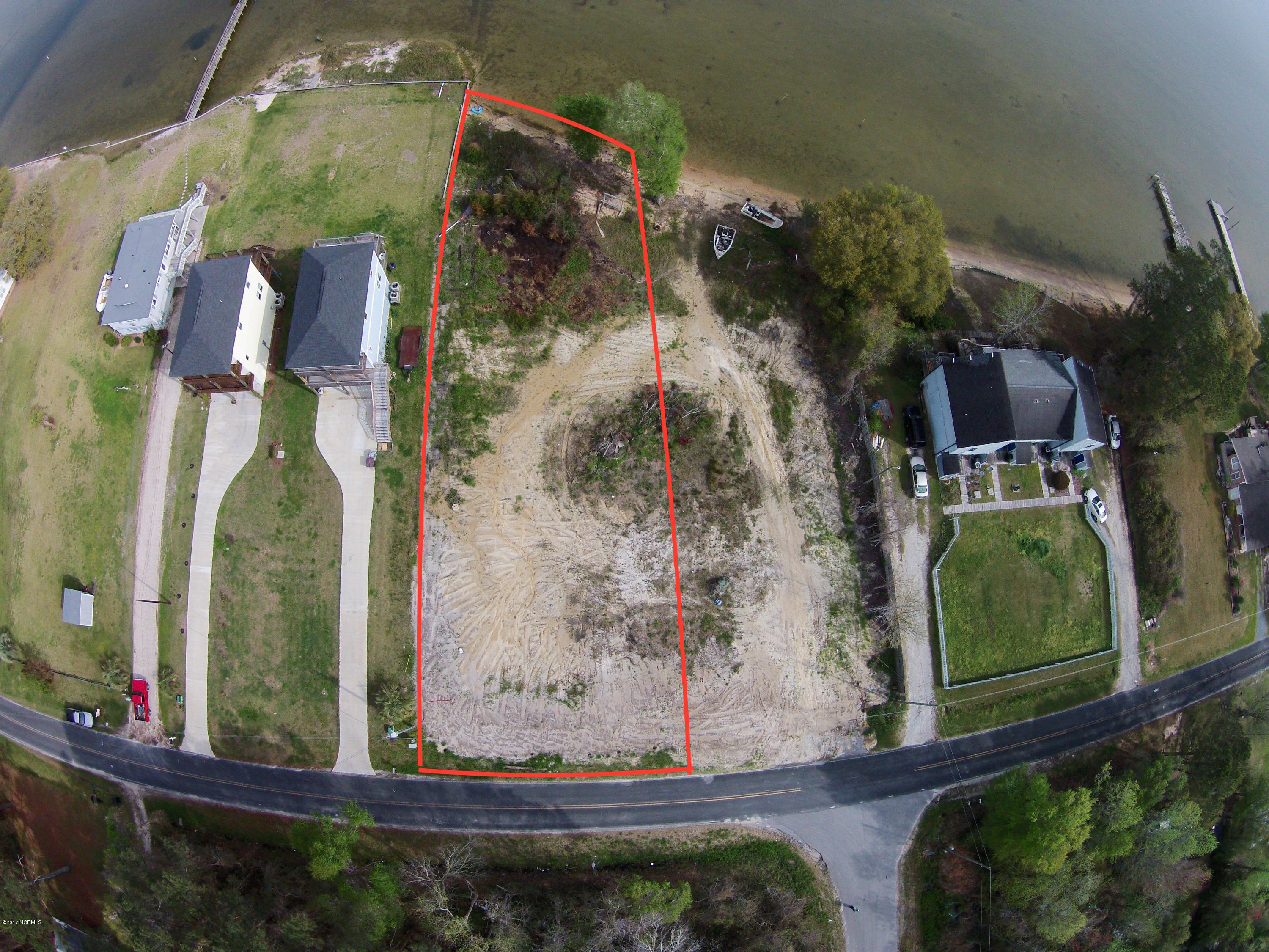 185 Hall Point Road Sneads Ferry, NC 28460 - Photo 4 of 17 185 Hall Point