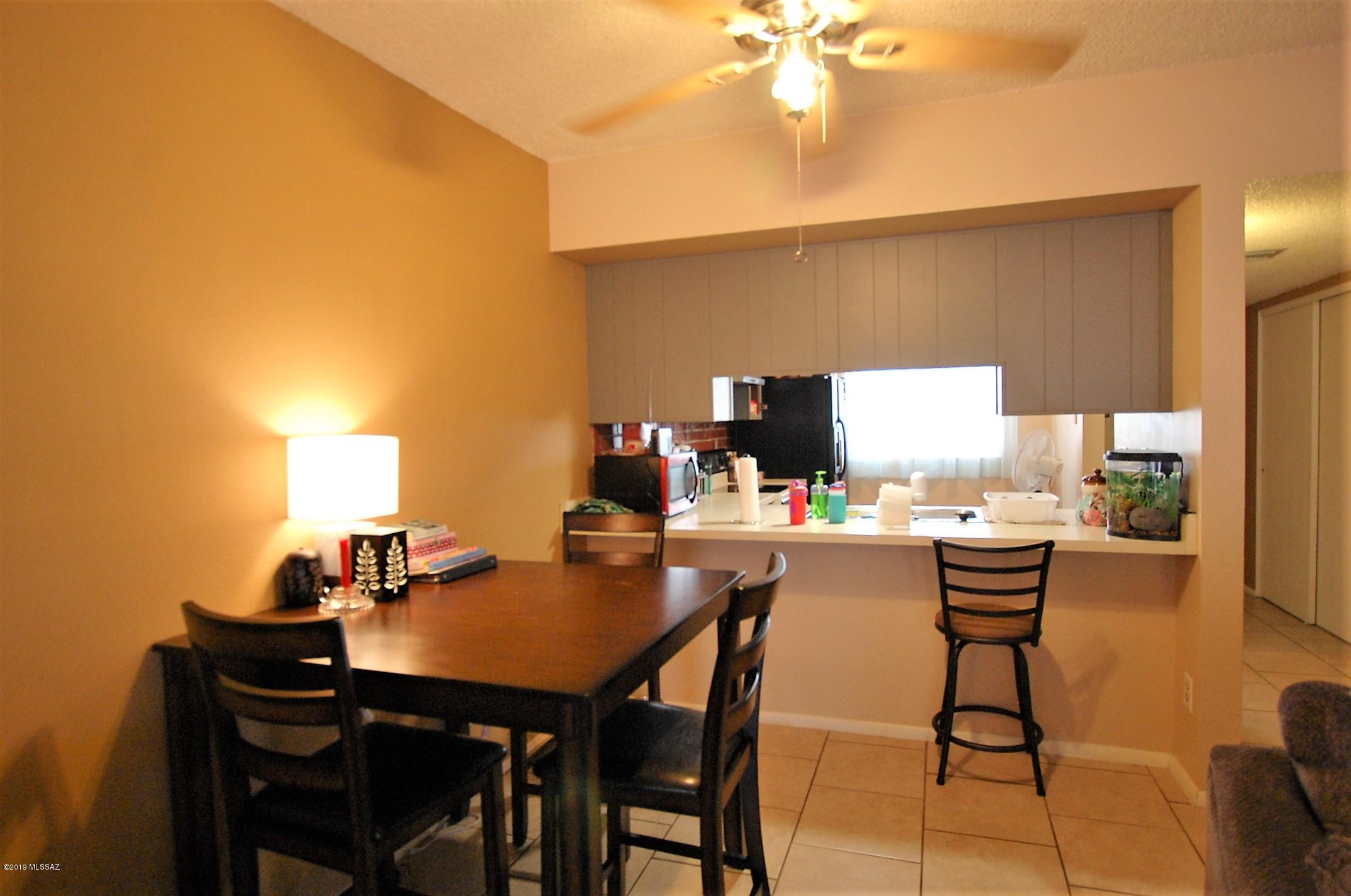 924 South Pantano Road Tucson, AZ 85710 - Photo 9 of 25 Gallery Image 9