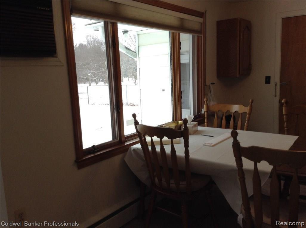 1047 Turrill Road Lapeer, MI 48446 - Photo 8 of 58 Breakfast area