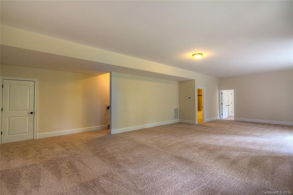 133 Forsythia Lane, Unit 686 Tega Cay, SC 29708 - Photo 16 of 24 Gallery Image 16
