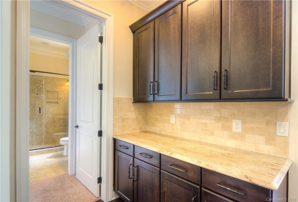 133 Forsythia Lane, Unit 686 Tega Cay, SC 29708 - Photo 10 of 24 Gallery Image 10