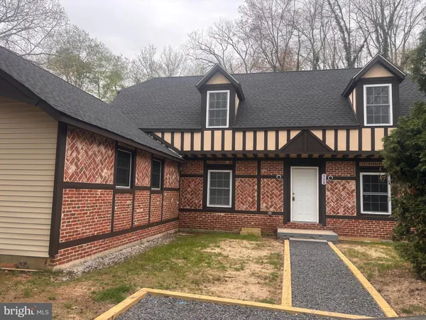 $1,800 | 308 Whitehall Road, Unit B, Williamstown, NJ 08094