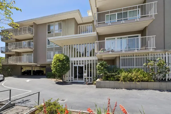 $750,000 | 1101 Continentals Way, Unit 112, Belmont, CA 94002