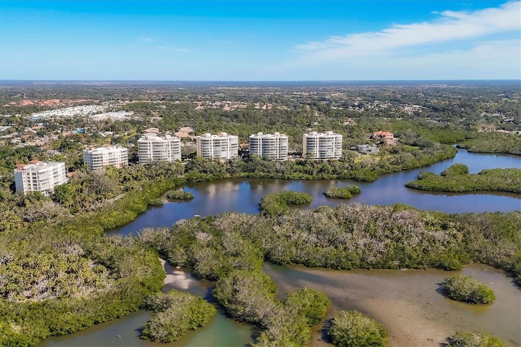 393 North Point Road, Unit 604 Osprey, FL 34229 - Photo 4 of 78 Gallery Image 4