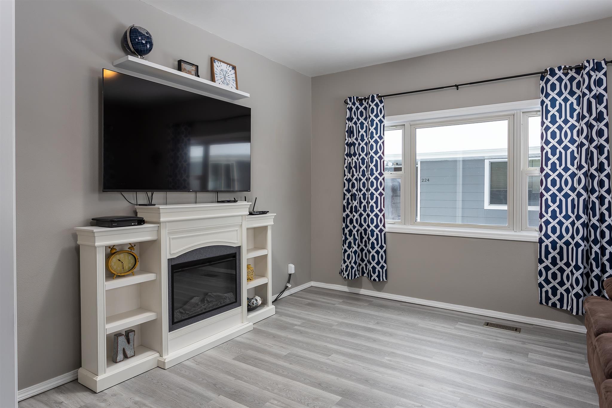 228 North Bannen Road Spokane Valley, WA 99216 - Photo 2 of 30
