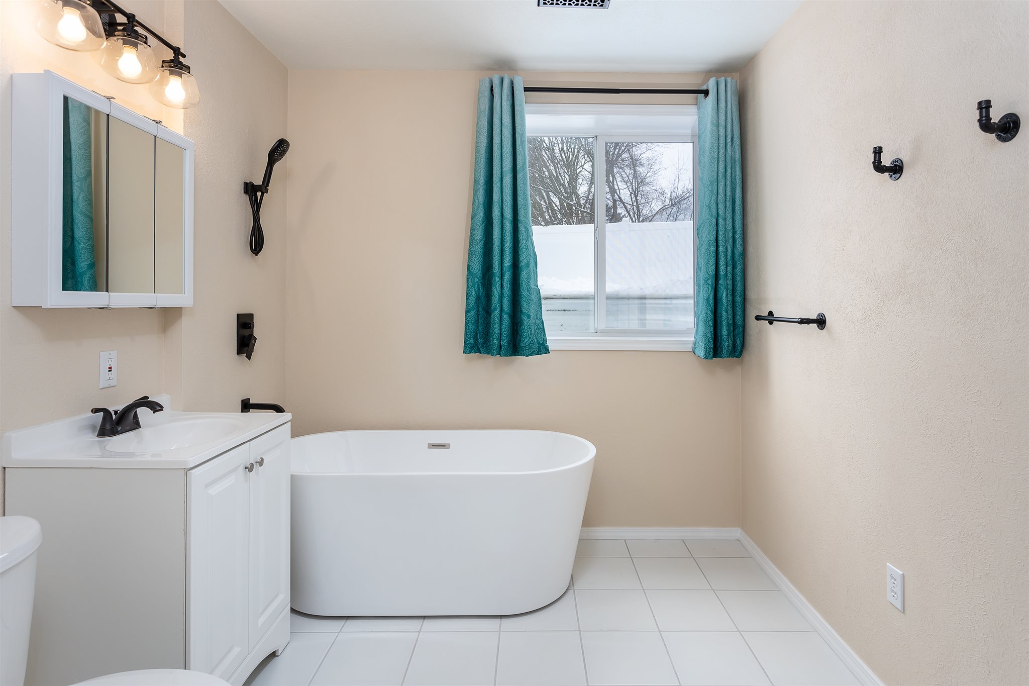 228 North Bannen Road Spokane Valley, WA 99216 - Photo 21 of 30