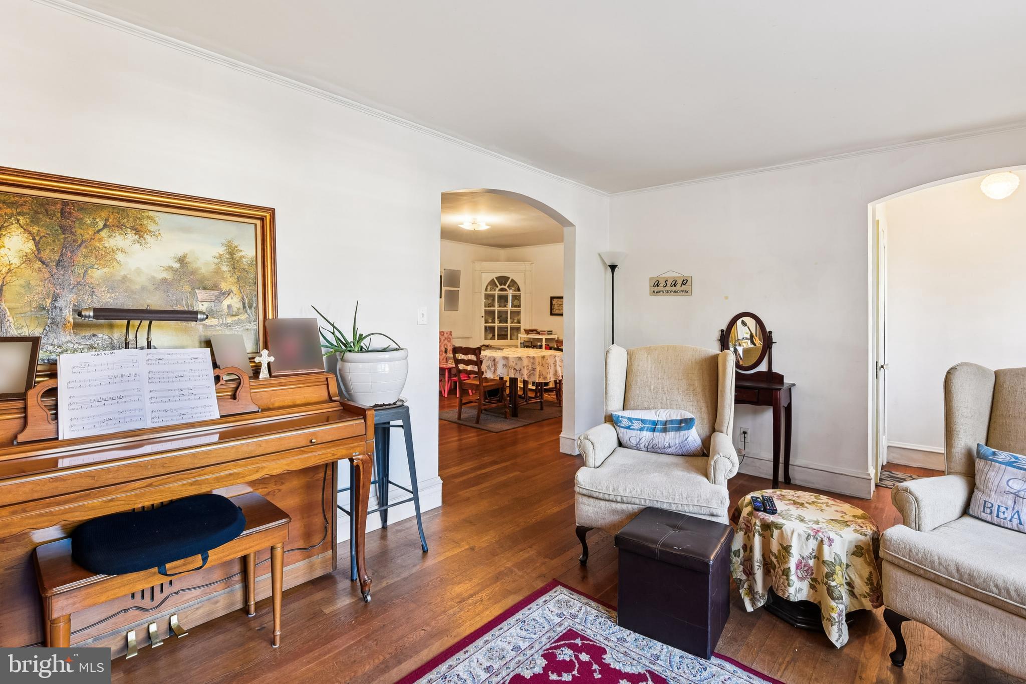 9266 Sharptown Road Laurel, DE 19956 - Photo 10 of 34 a living room with furniture and wooden floor