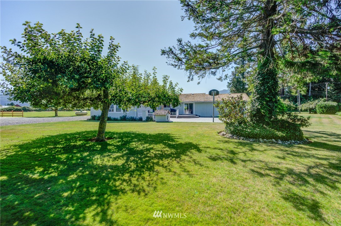 4420 Reese Hill Road Sumas, WA 98295 - Photo 5 of 25