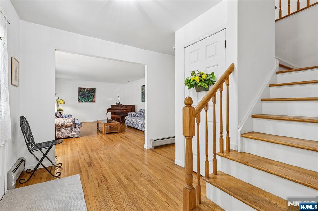 95 Turret Street Park Ridge, NJ 07656 - Photo 5 of 49