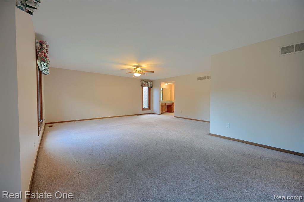 1249 Springwood Court Rochester Hills, MI 48309 - Photo 28 of 52
