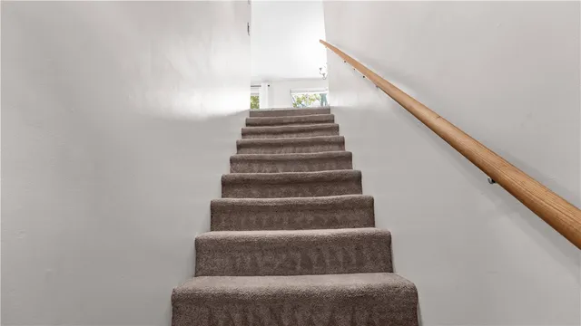 $3,050 | 15 Abbott Avenue, Warwick, RI 02886