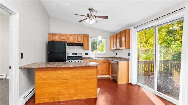 $3,050 | 15 Abbott Avenue, Warwick, RI 02886