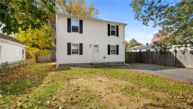 $3,050 | 15 Abbott Avenue, Warwick, RI 02886