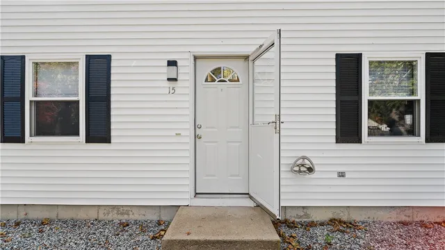 $3,050 | 15 Abbott Avenue, Warwick, RI 02886