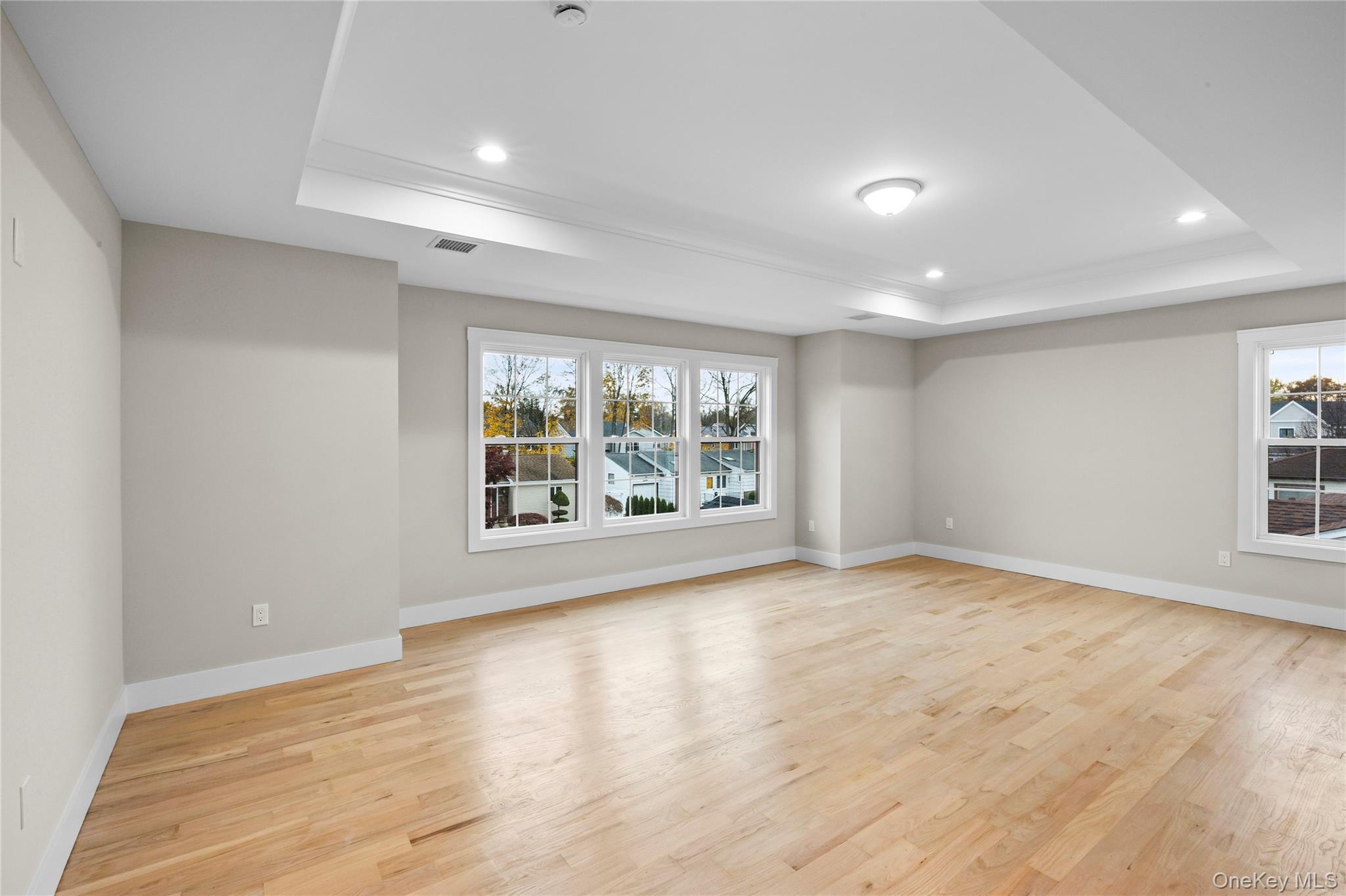 21 Devon Road Bethpage, NY 11714 - Photo 24 of 41