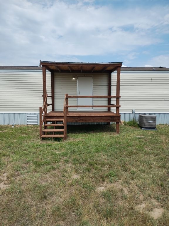 538 Cottle Town Road Smithville, TX 78957 - Photo 27 of 38 a house view with a garden space