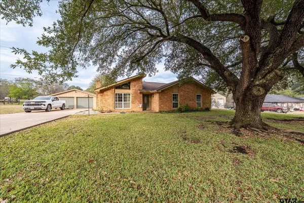 $349,000 | 287 Hollybrook Drive, Kilgore, TX 75662