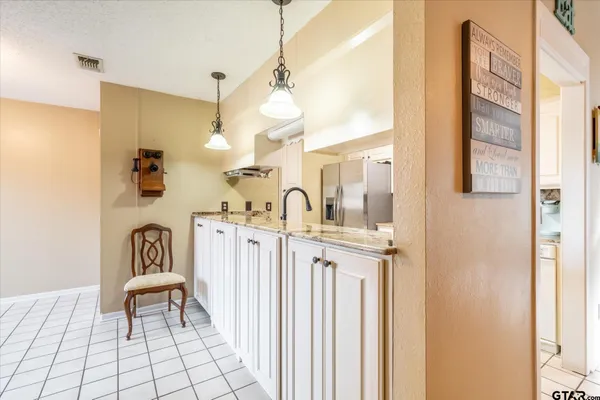 $349,000 | 287 Hollybrook Drive, Kilgore, TX 75662
