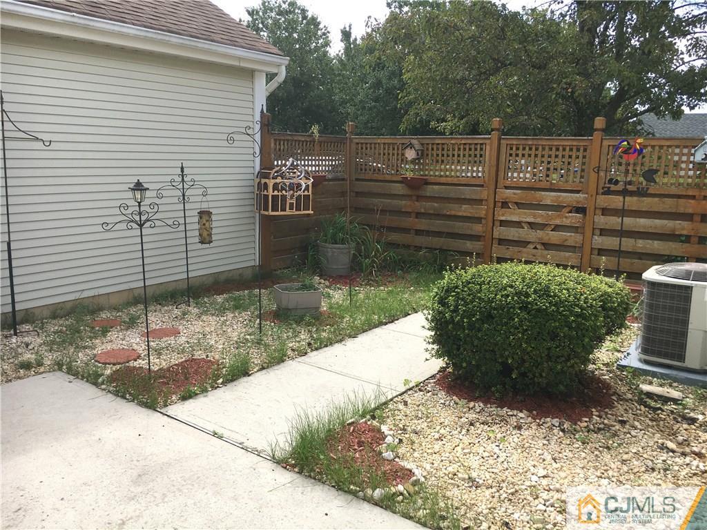 110 B Winthrop Road Monroe Township, NJ 08831 - Photo 3 of 25 Gallery Image 3