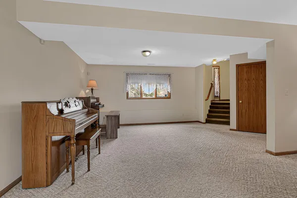 $495,000 | 9900 West Lake Court, Rice, MN 56367