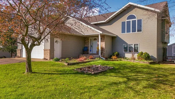 $495,000 | 9900 West Lake Court, Rice, MN 56367