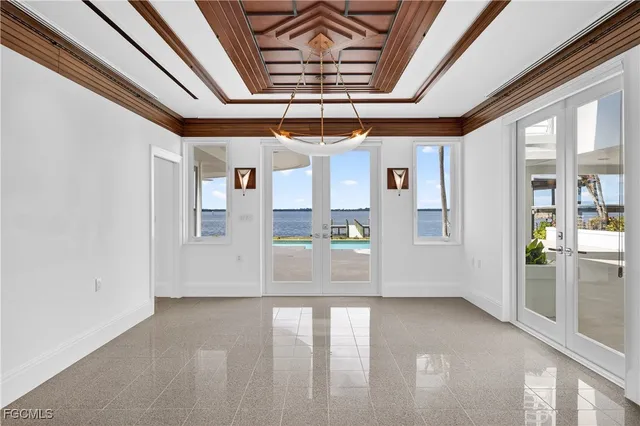 $4,750,000 | 3402 West Riverside Drive, Fort Myers, FL 33901